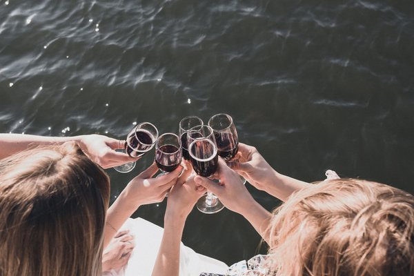 Comment bien planifier un EVJF à Deauville ?