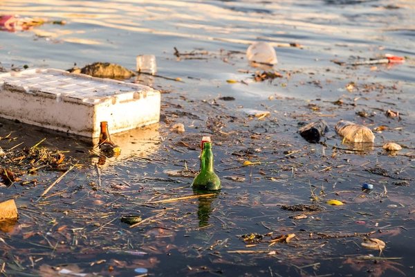 Qui pollue les océans ?